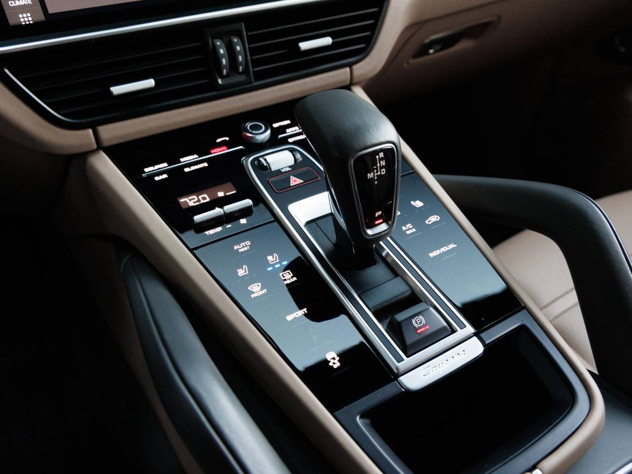 2019 Porsche Cayenne Cayenne