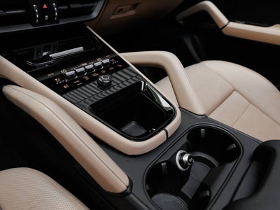 2025 Porsche Cayenne Base