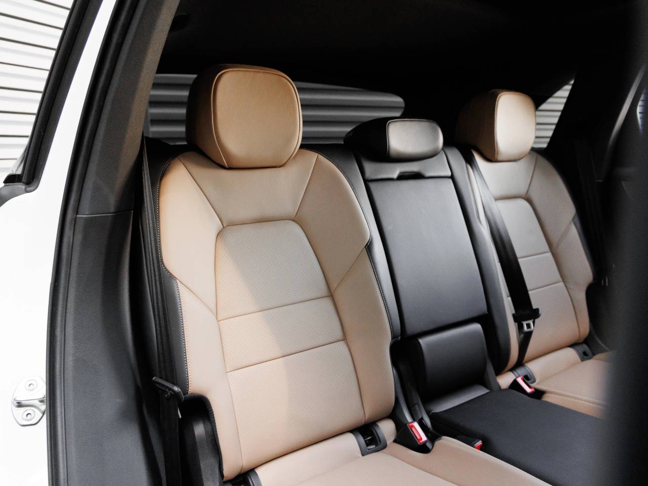2025 Porsche Cayenne Base