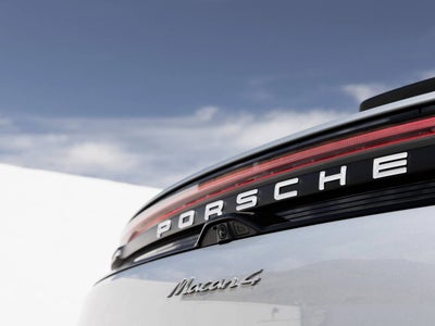 2026 Porsche Macan Macan 4 Electric