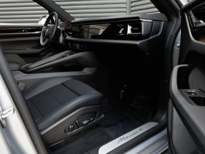 2026 Porsche Macan Macan 4 Electric