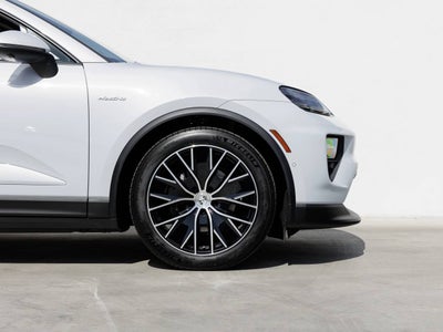 2026 Porsche Macan Macan 4 Electric