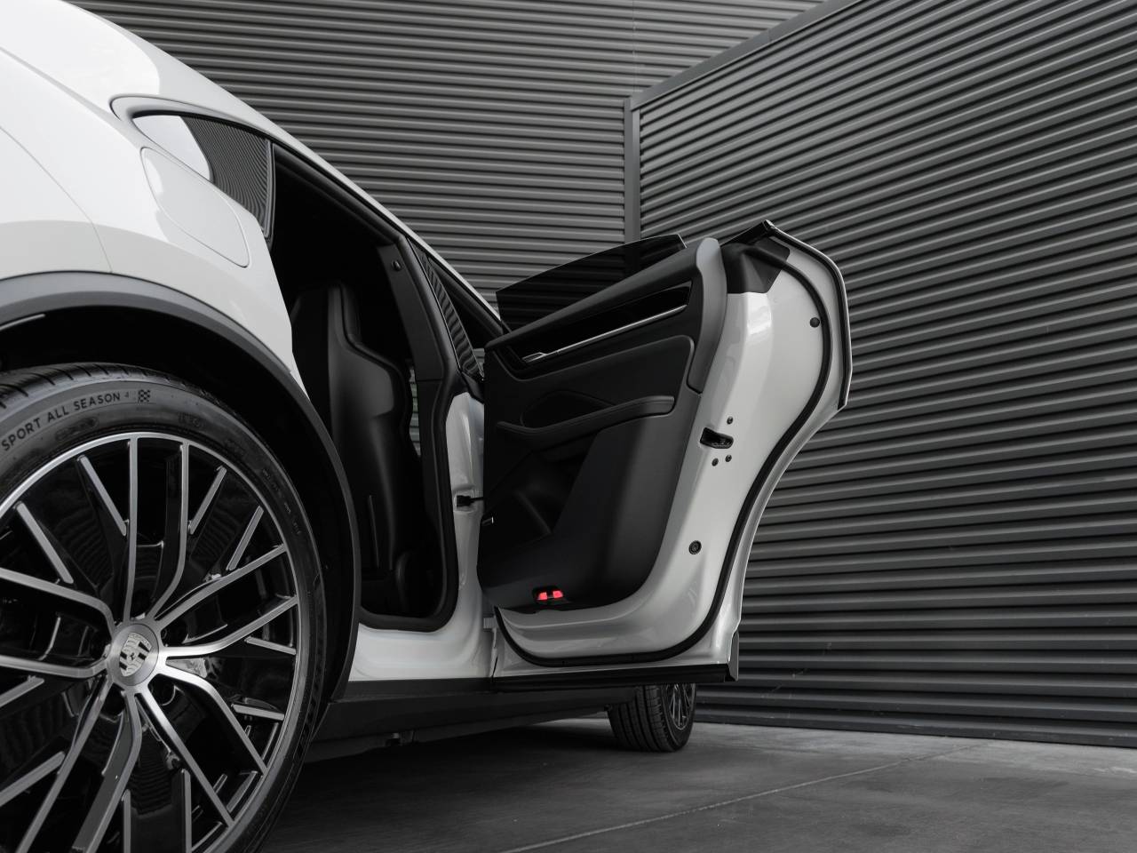 2026 Porsche Macan Macan 4 Electric