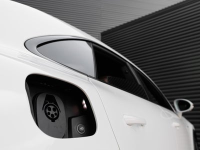 2026 Porsche Macan Electric 4