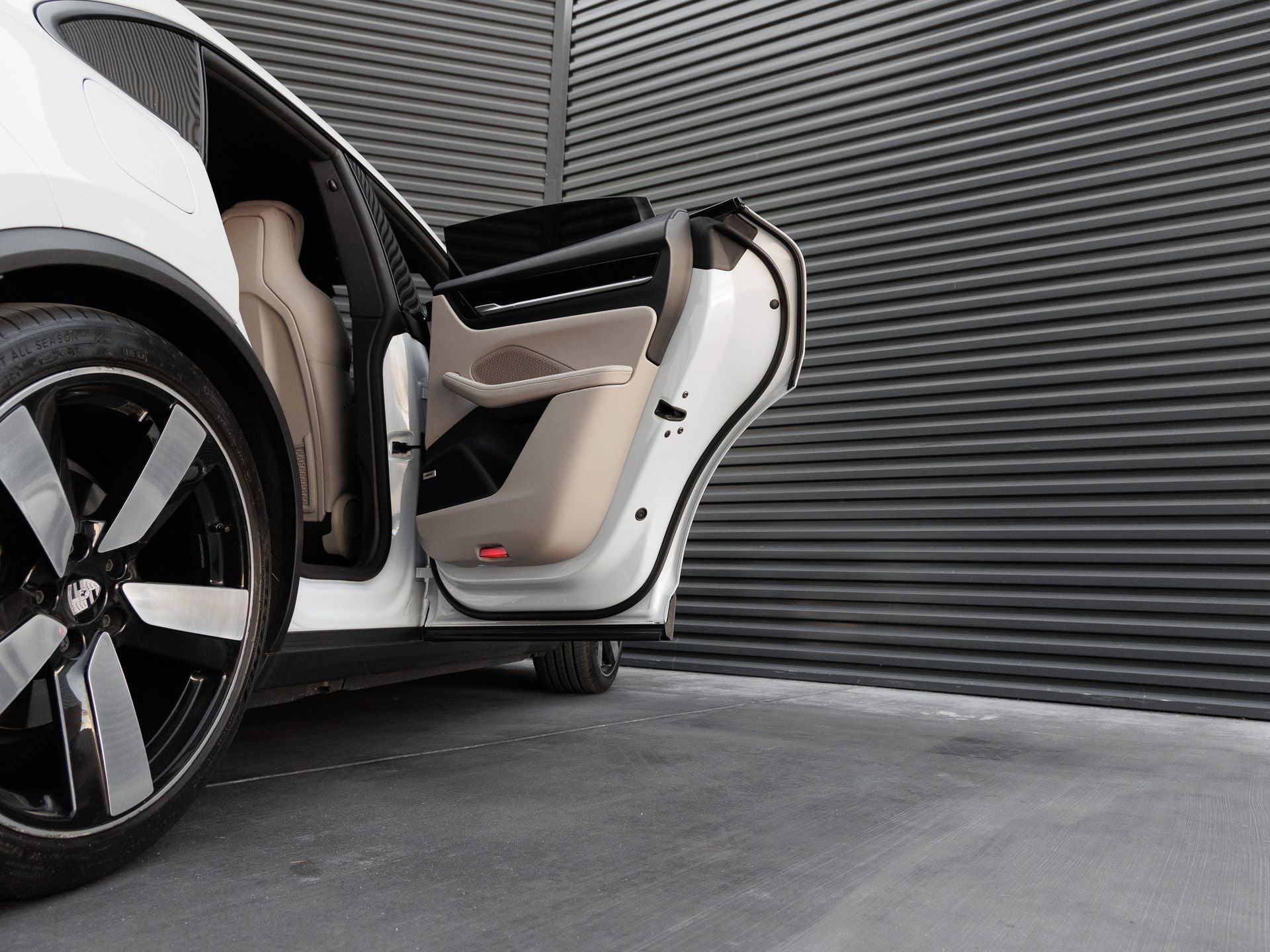 2024 Porsche Macan 4 Electric