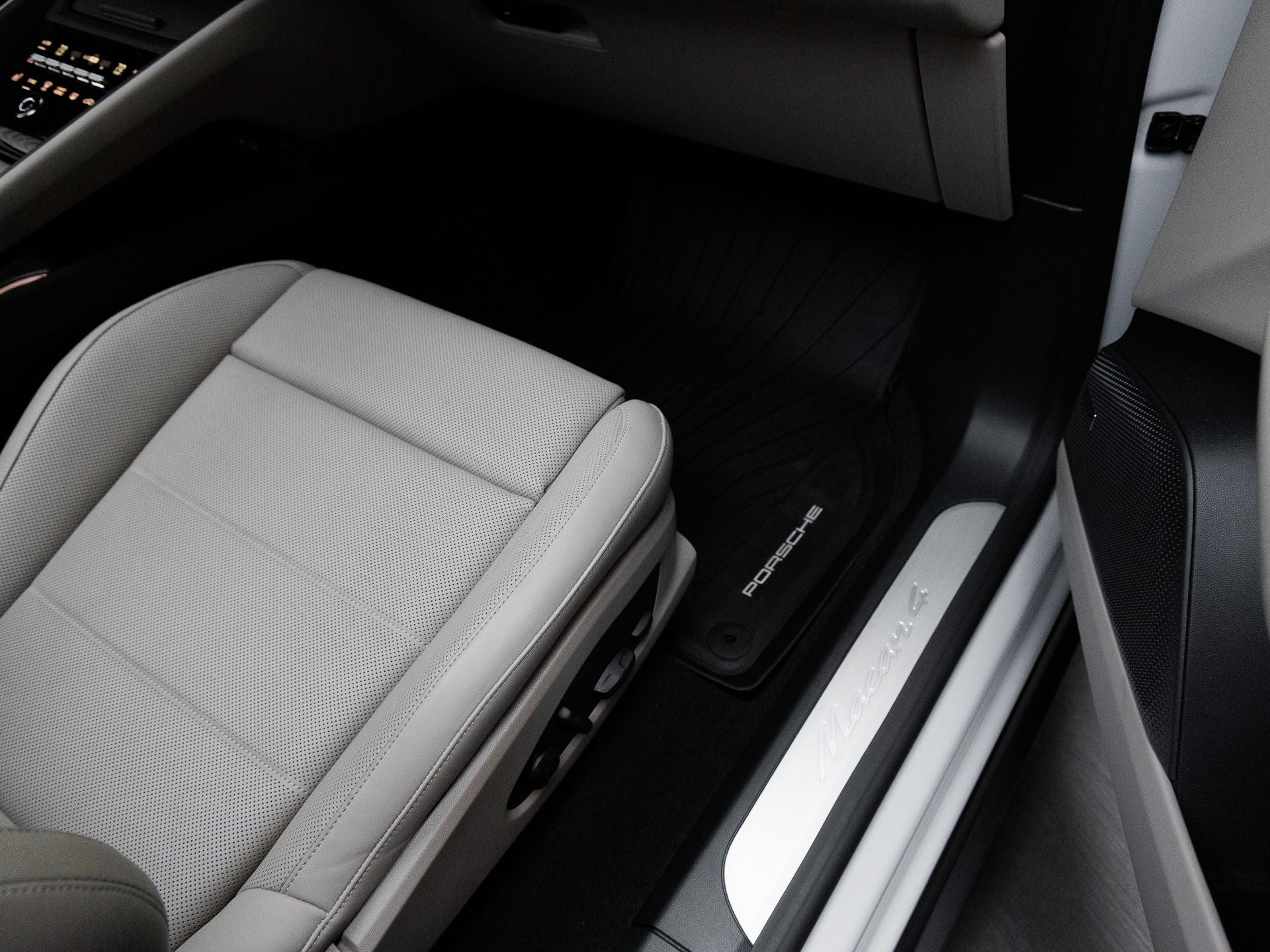 2024 Porsche Macan 4 Electric