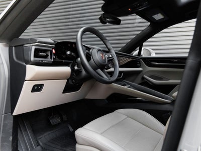 2024 Porsche Macan 4 Electric