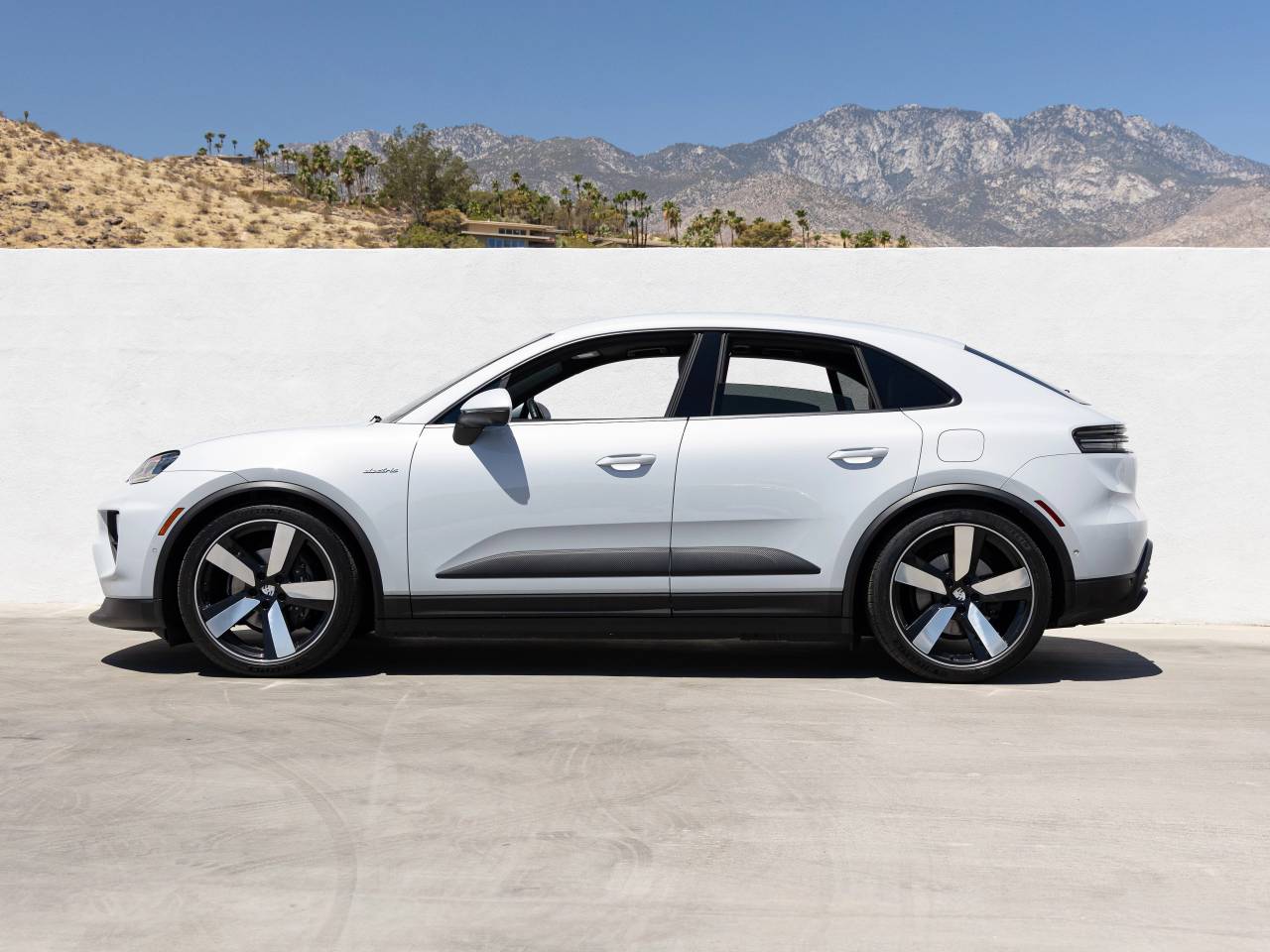 2024 Porsche Macan 4 Electric