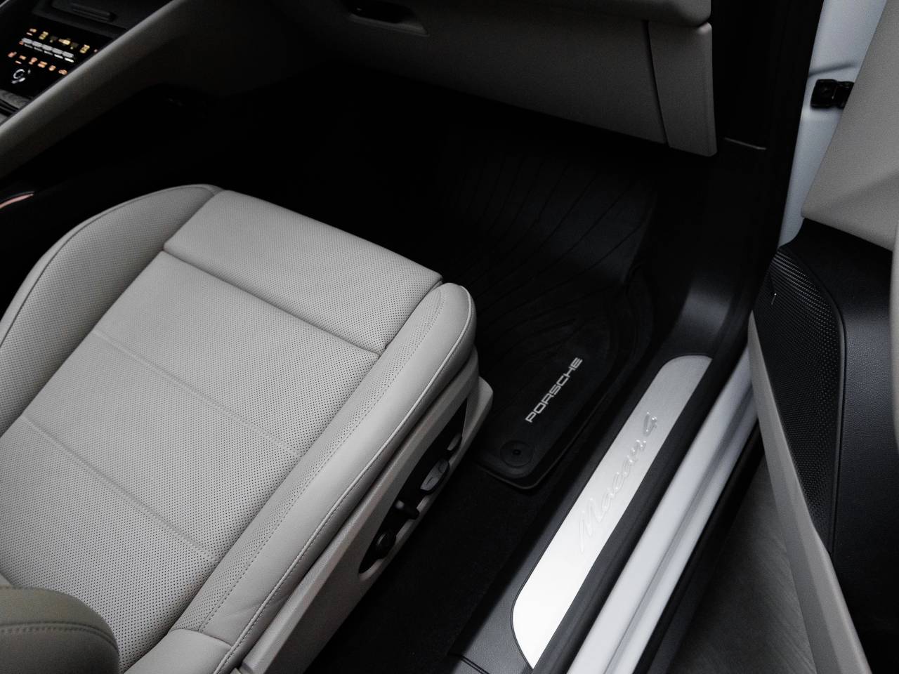 2024 Porsche Macan 4 Electric