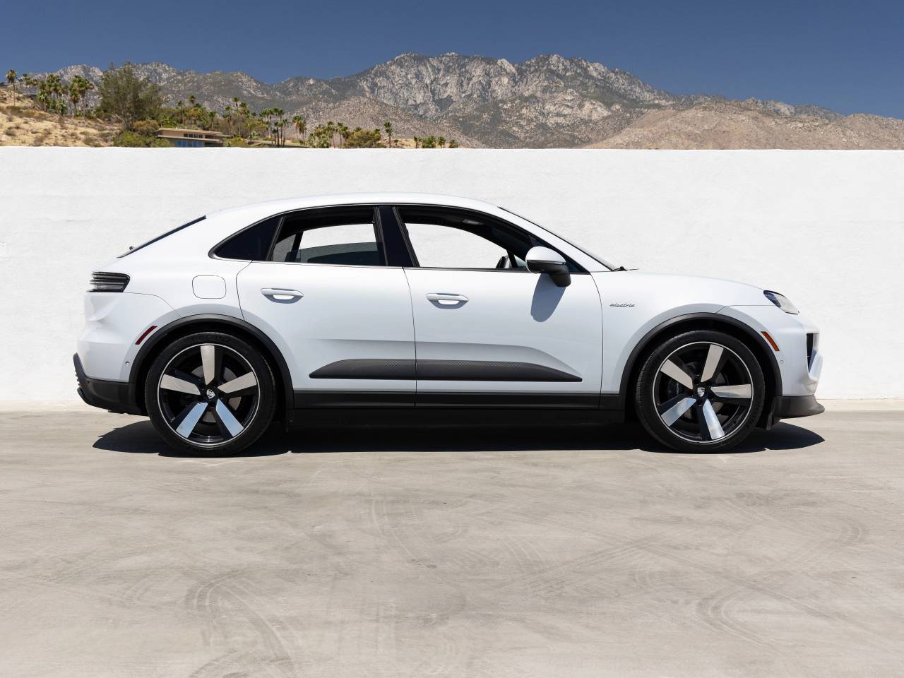 2024 Porsche Macan 4 Electric