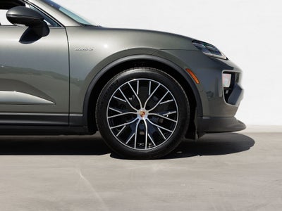 2026 Porsche Macan Macan 4 Electric