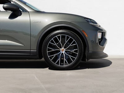 2026 Porsche Macan Macan 4 Electric