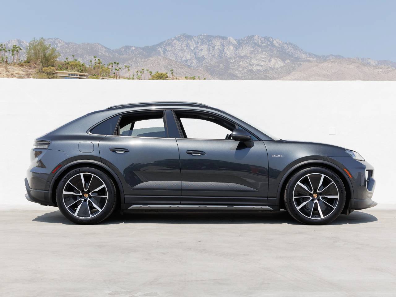 2024 Porsche Macan 4 Electric