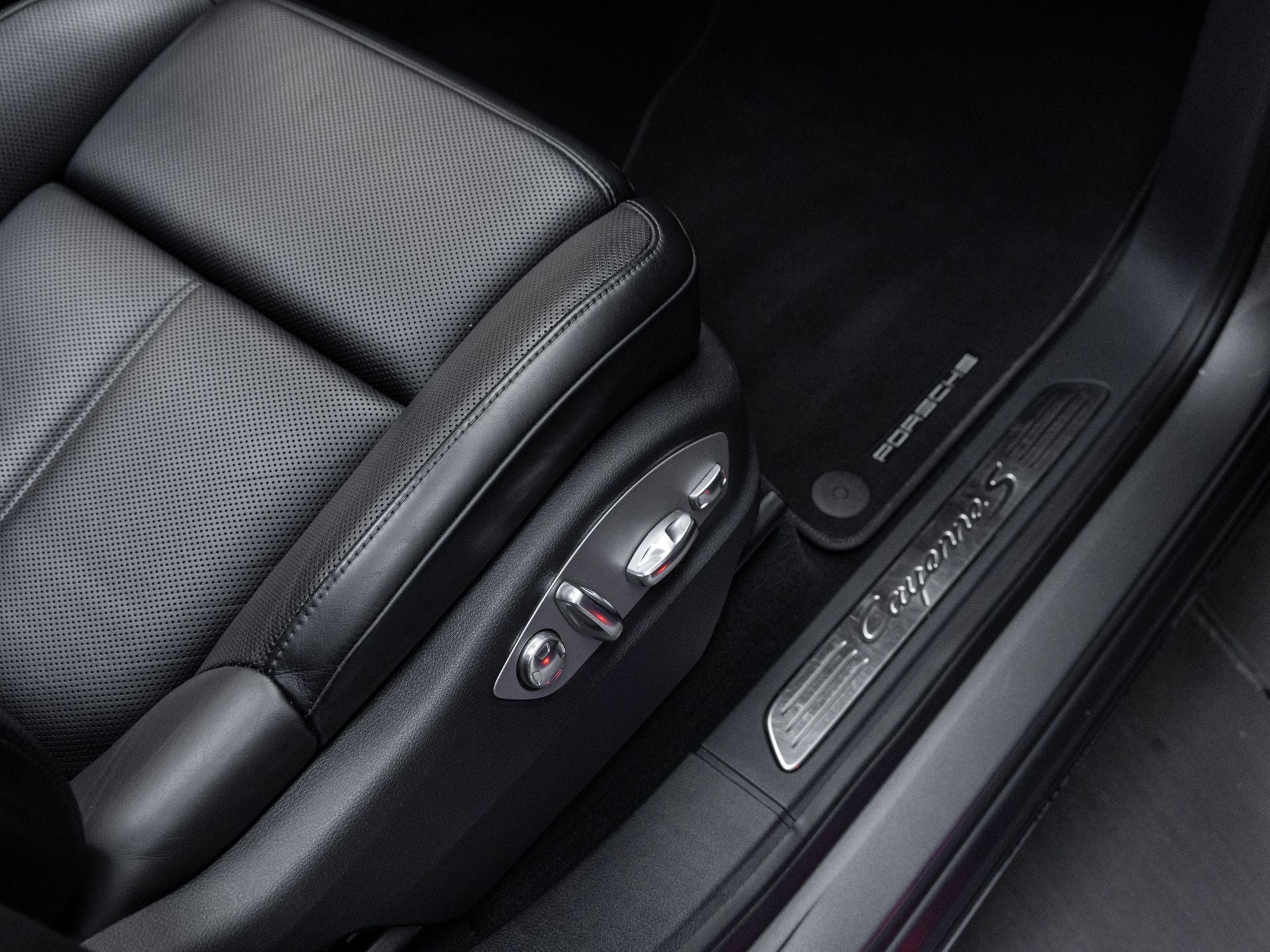 2017 Porsche Cayenne Cayenne S