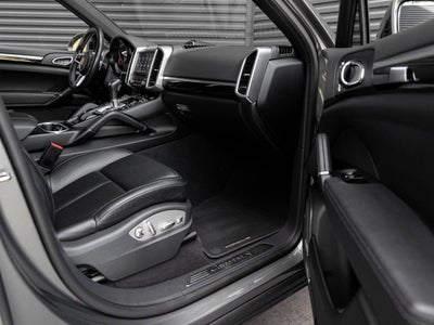 2017 Porsche Cayenne Cayenne S