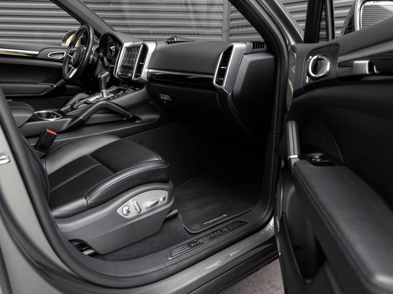 2017 Porsche Cayenne Cayenne S