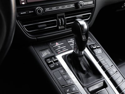 2021 Porsche Macan Macan S