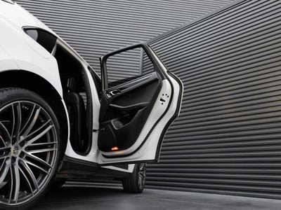 2021 Porsche Macan Macan S