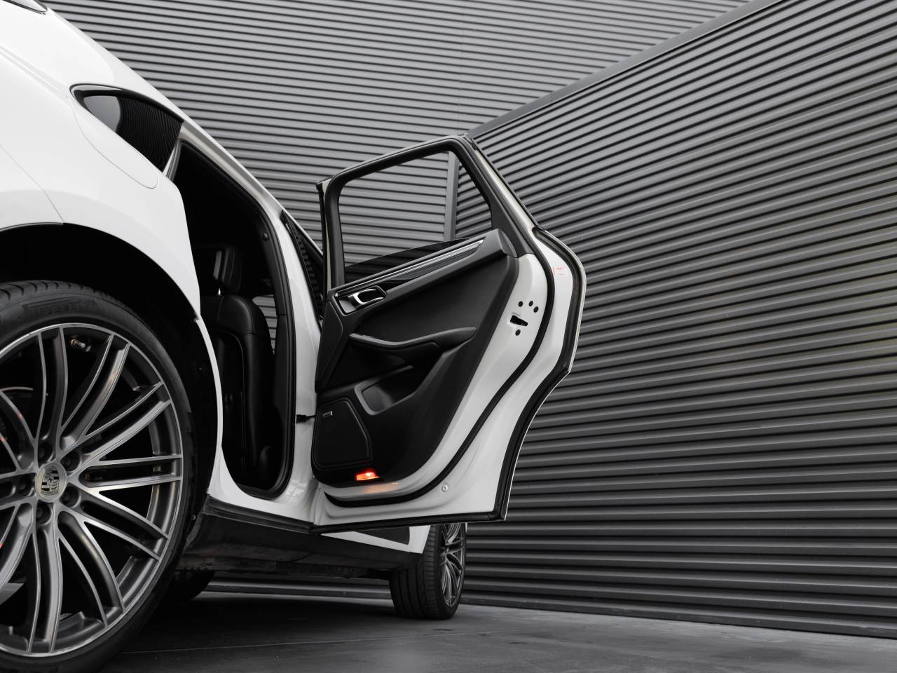 2021 Porsche Macan Macan S
