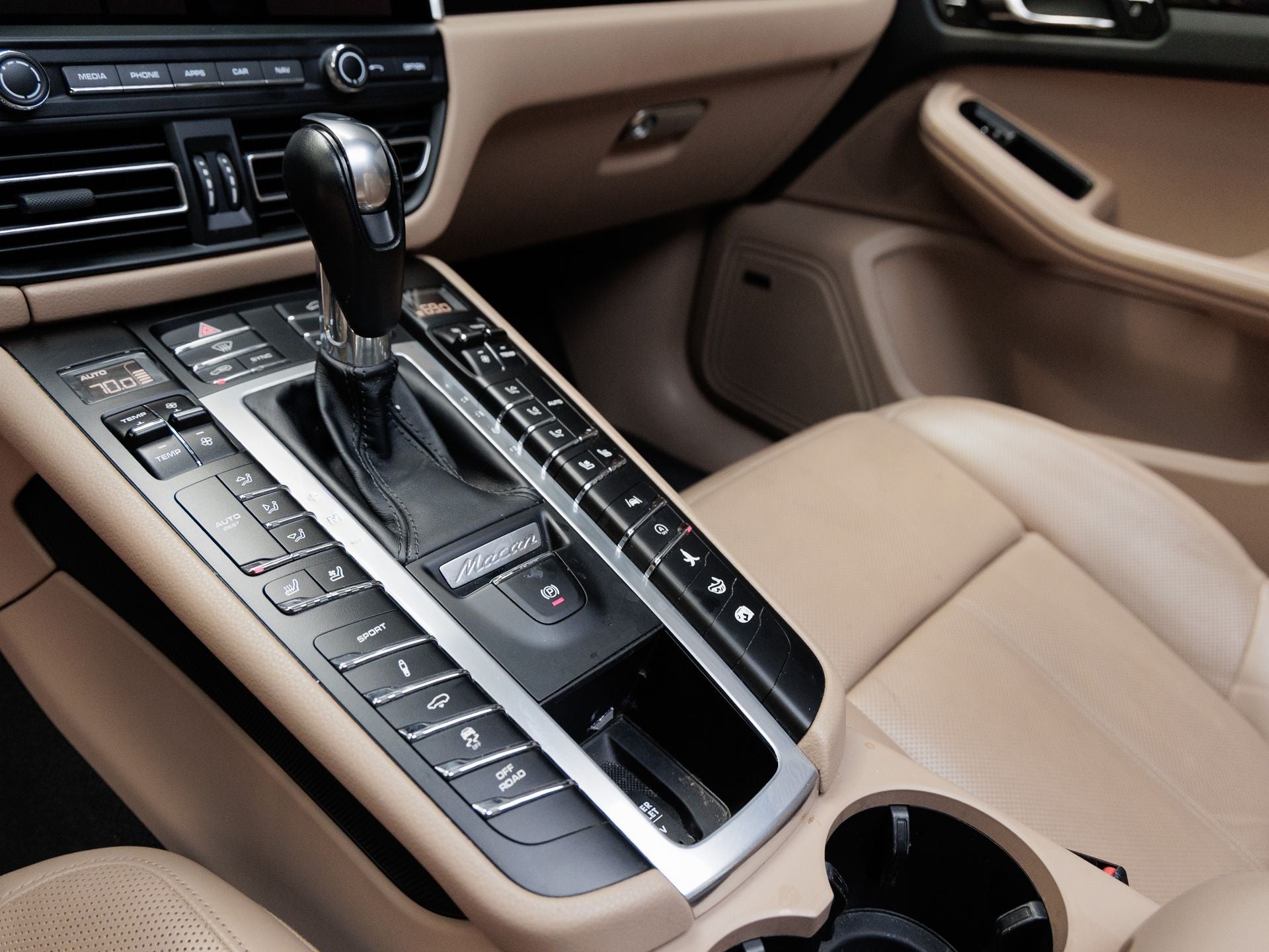 2020 Porsche Macan S