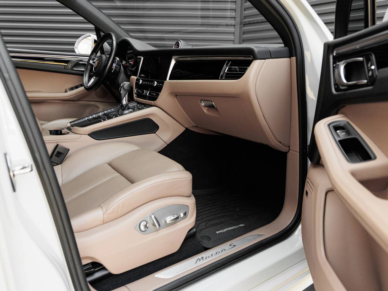 2021 Porsche Macan S