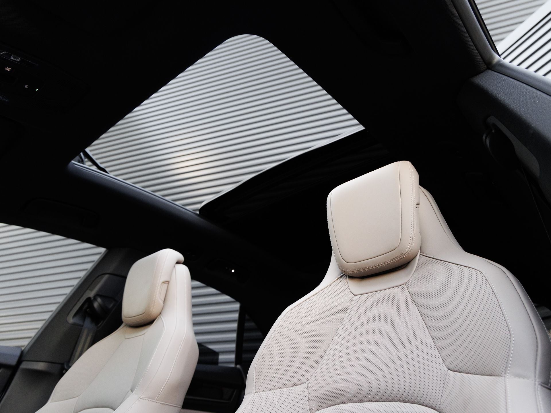 2025 Porsche Macan Macan 4S Electric
