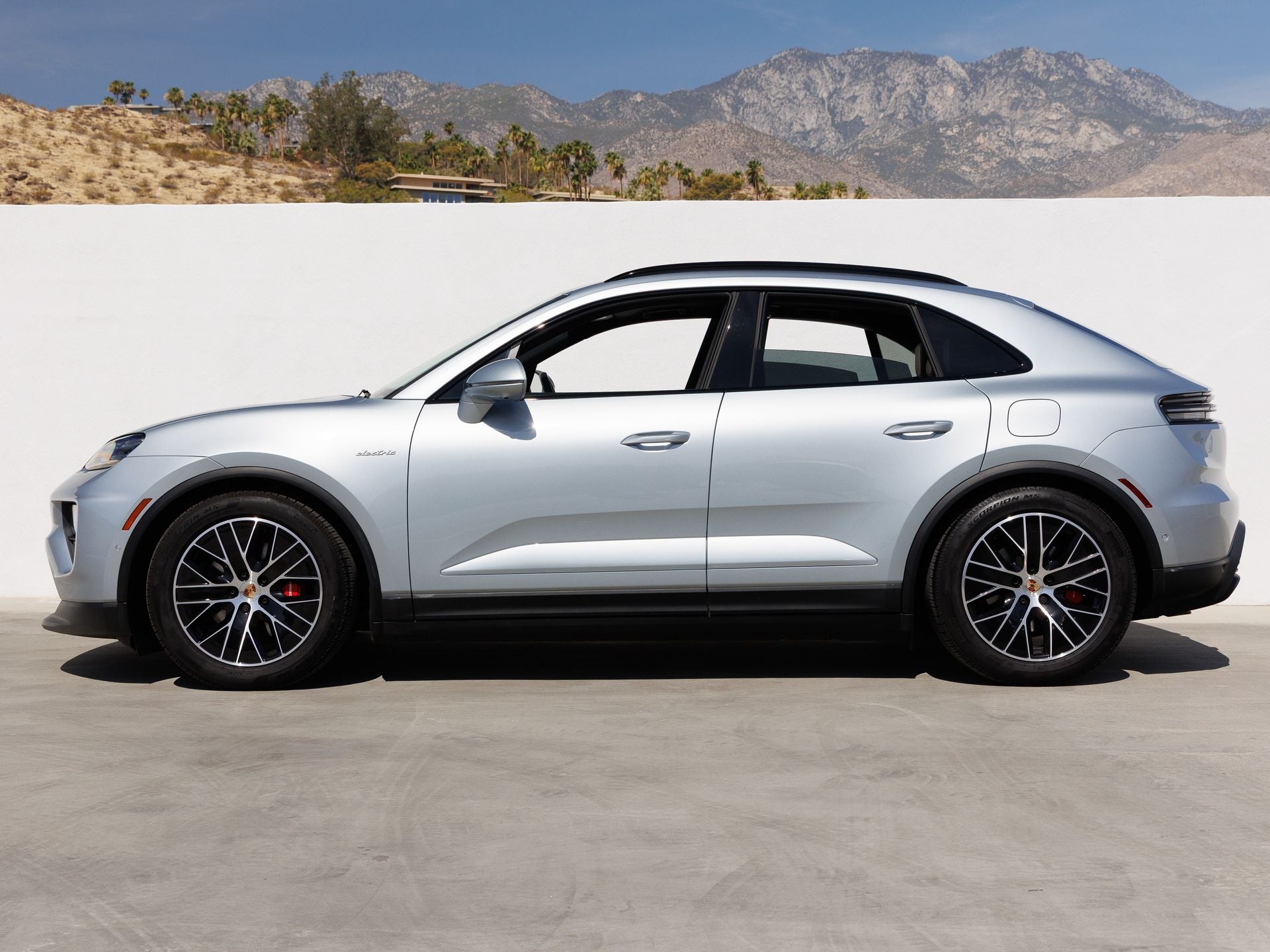 2025 Porsche Macan Macan 4S Electric