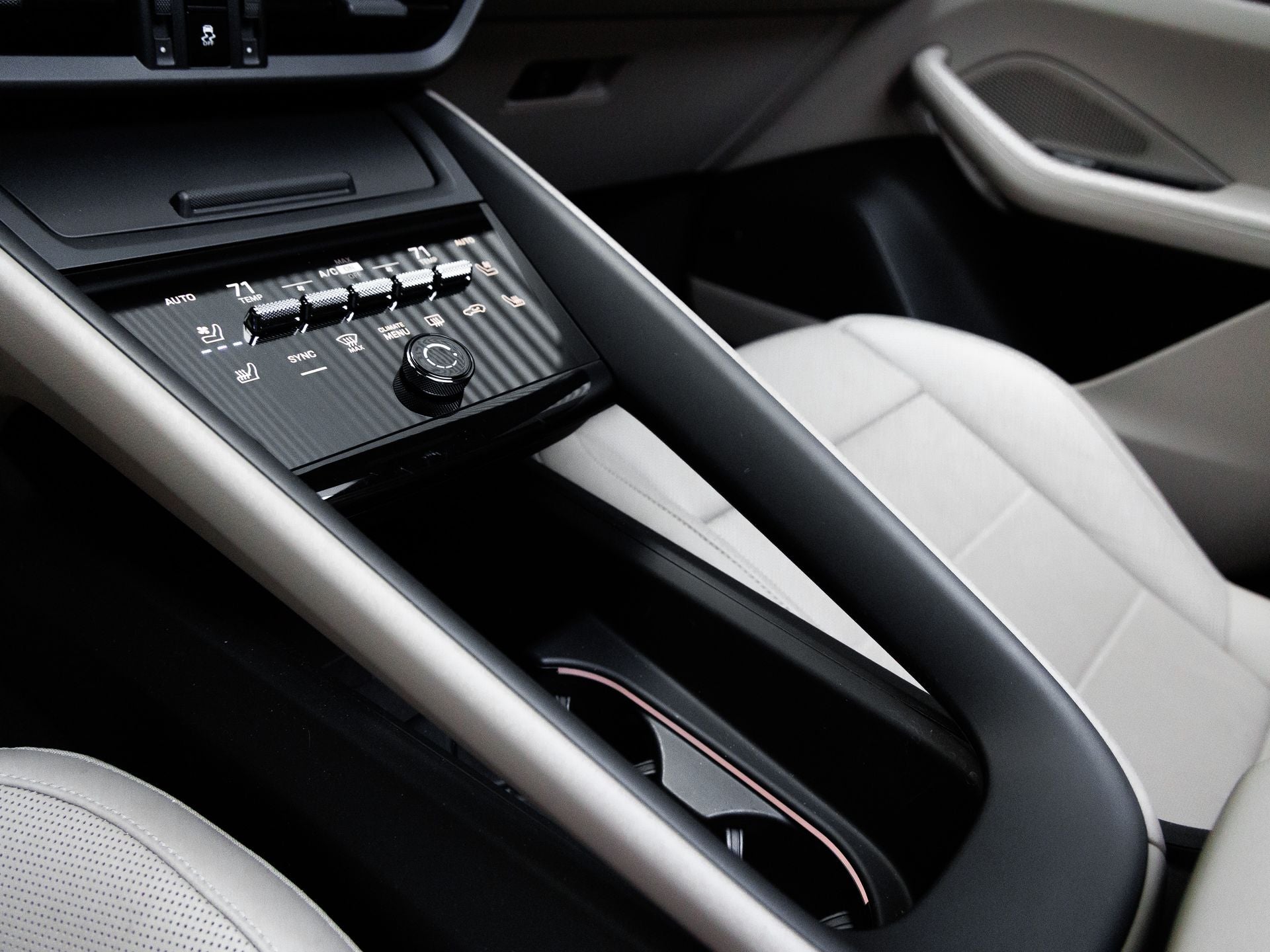 2025 Porsche Macan Macan 4S Electric