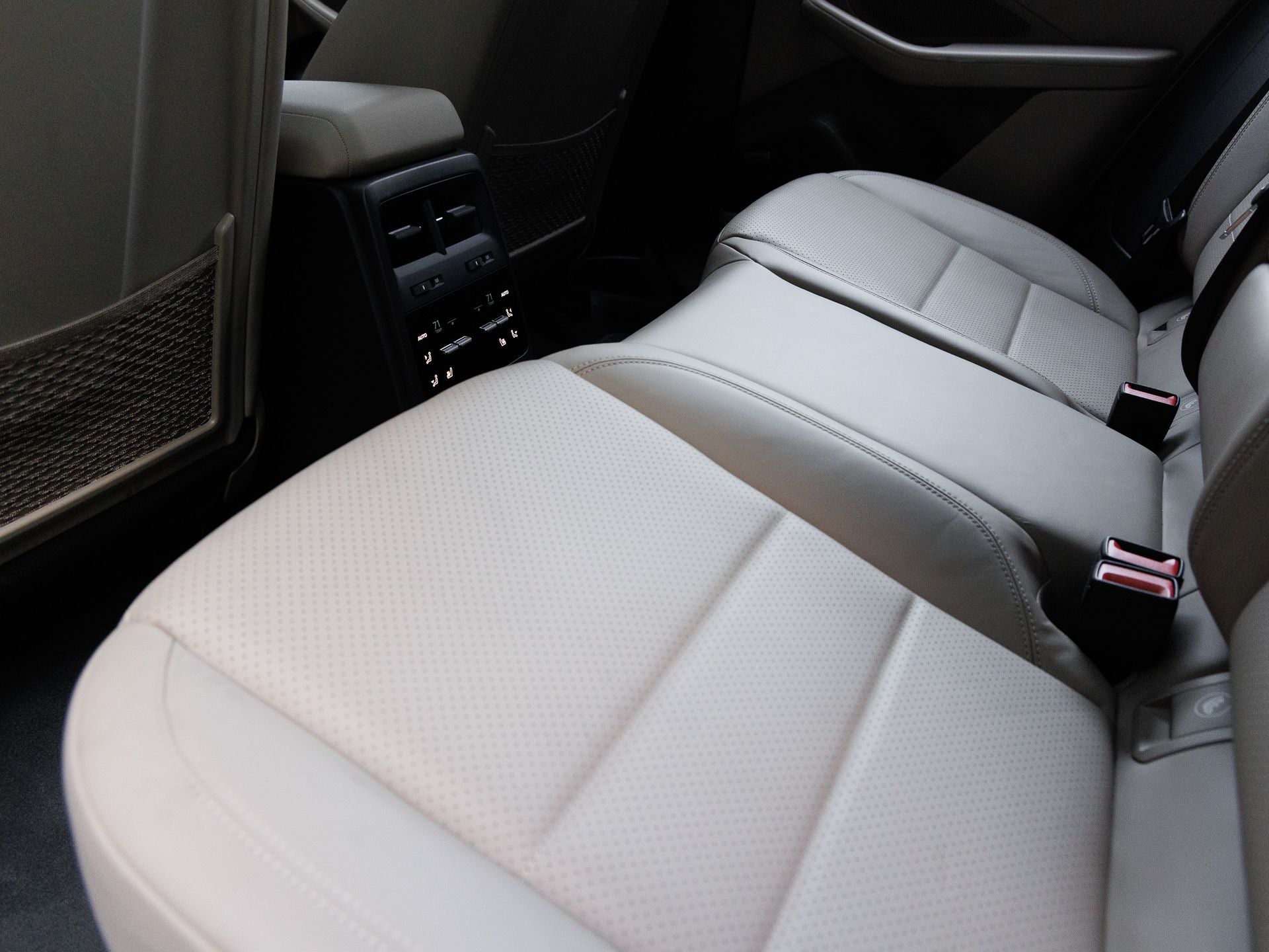 2025 Porsche Macan Macan 4S Electric