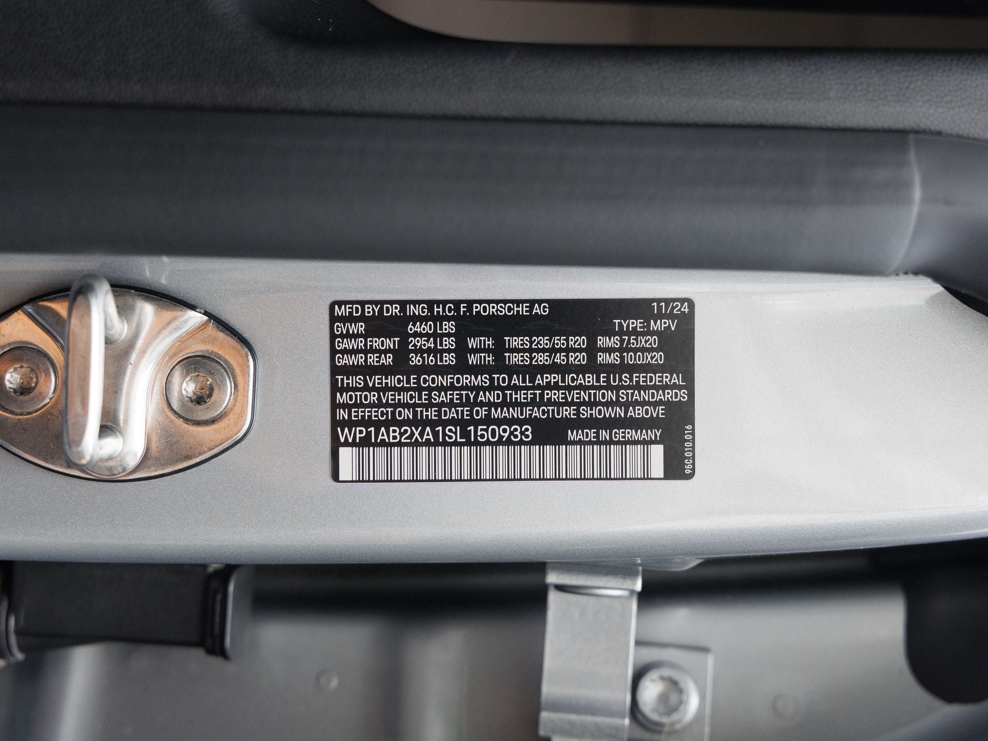 2025 Porsche Macan Macan 4S Electric