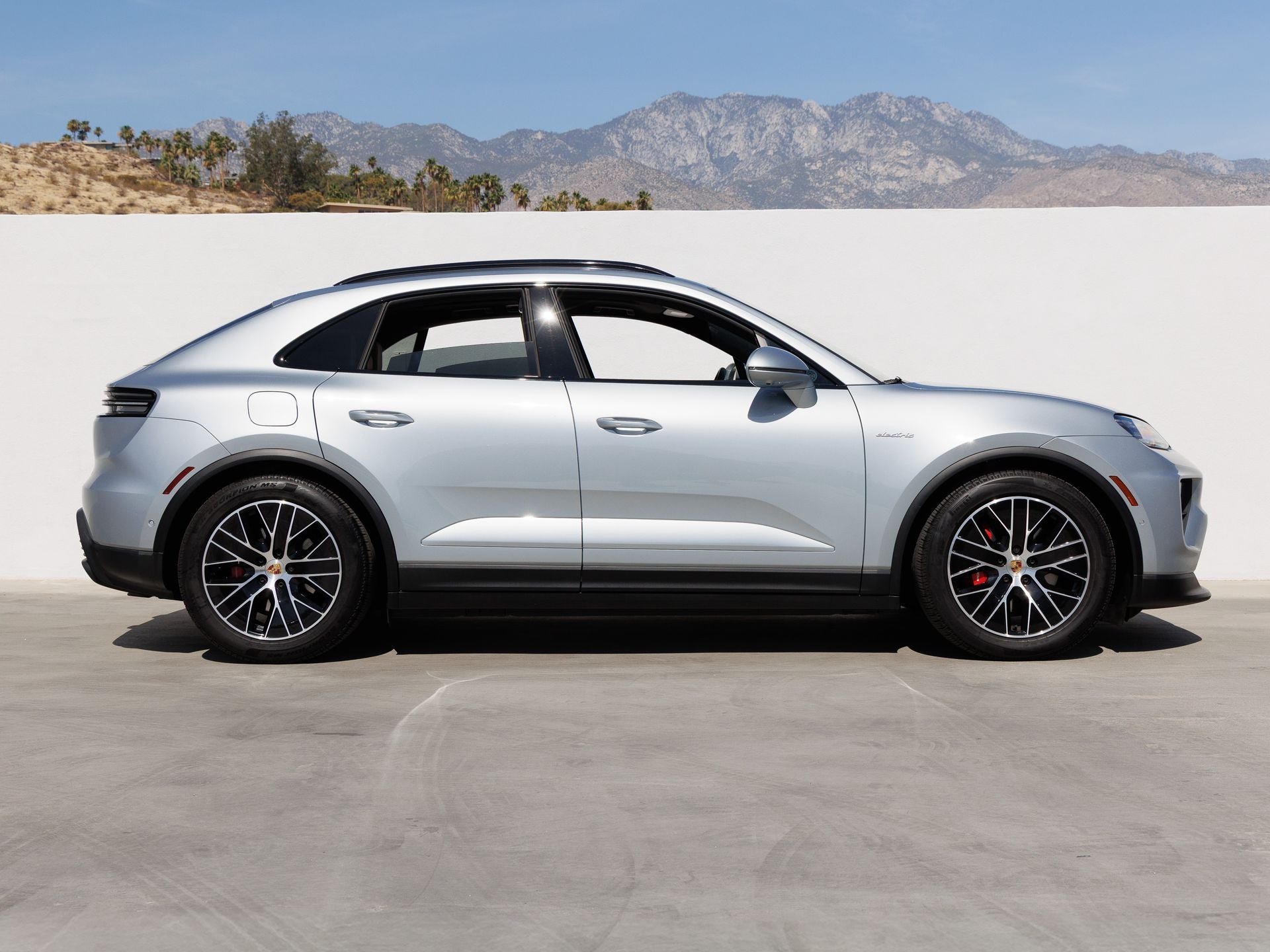 2025 Porsche Macan Macan 4S Electric