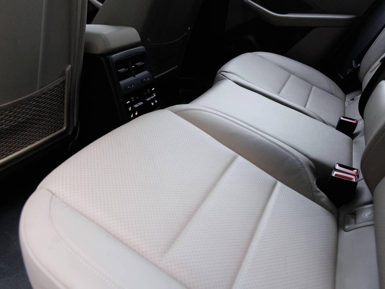 2025 Porsche Macan Macan 4S Electric