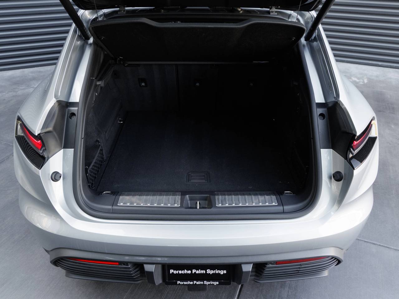 2025 Porsche Macan Macan 4S Electric
