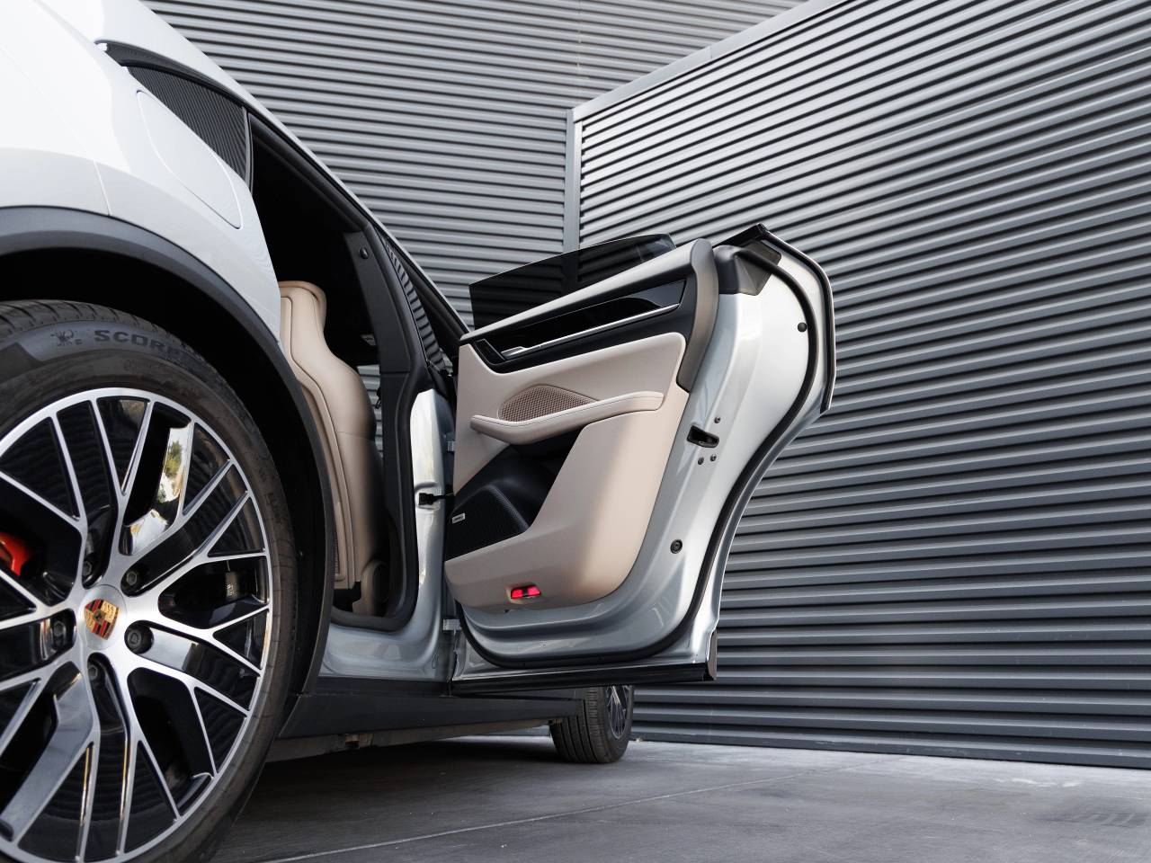 2025 Porsche Macan Macan 4S Electric