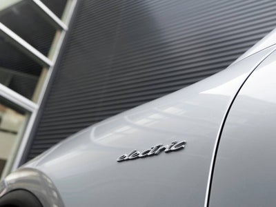 2025 Porsche Macan Macan 4S Electric