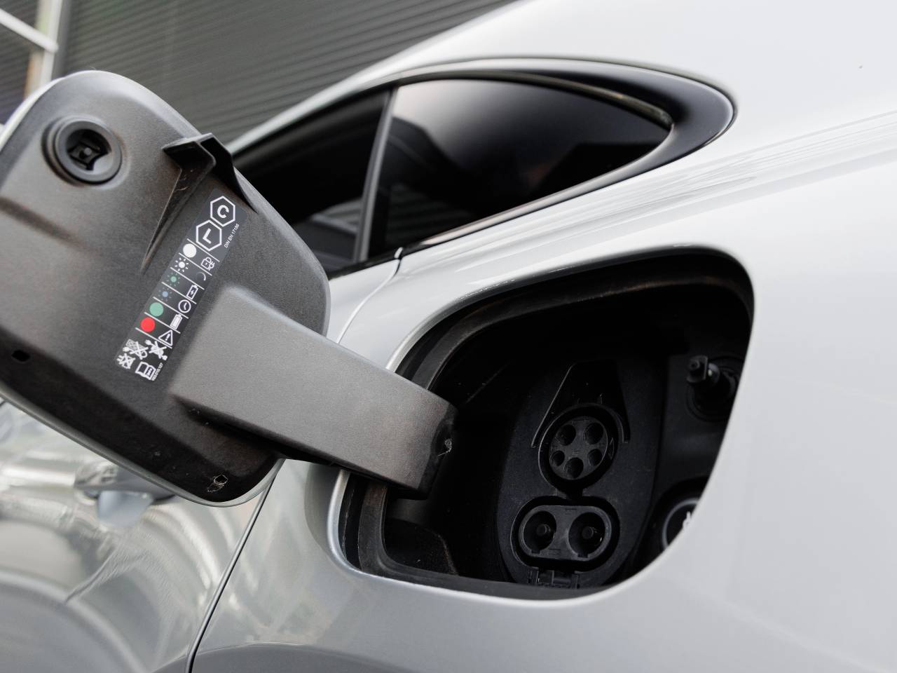 2025 Porsche Macan Macan 4S Electric