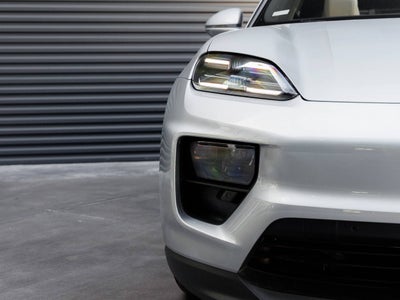 2025 Porsche Macan Macan 4S Electric