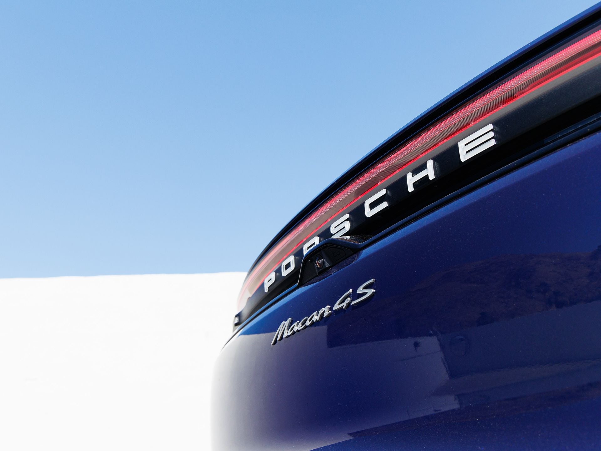 2025 Porsche Macan Electric 4S