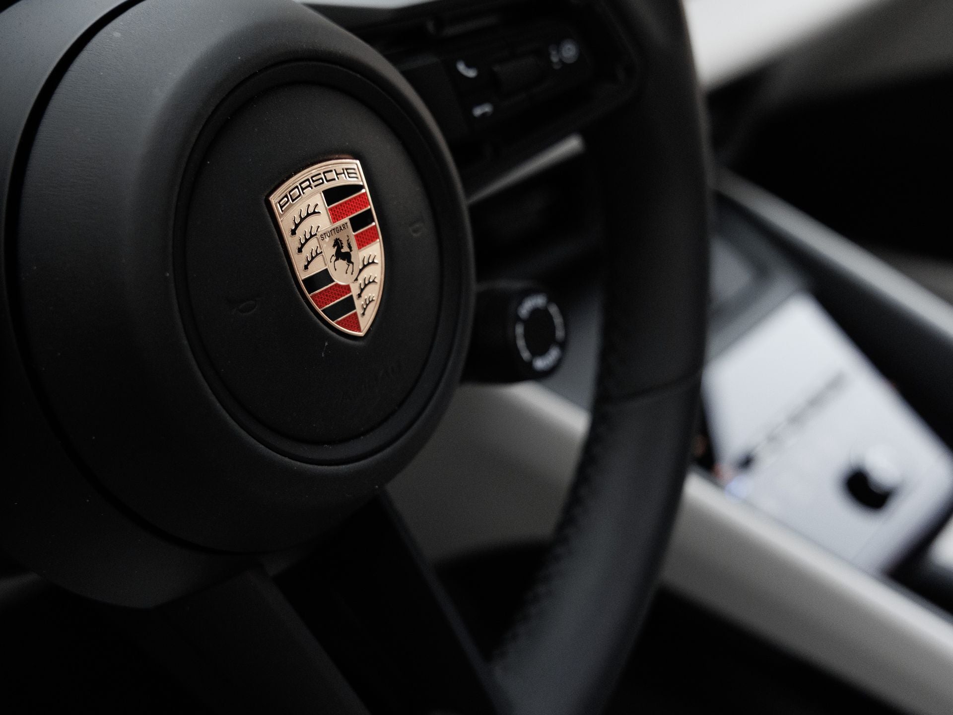 2025 Porsche Macan Electric 4S