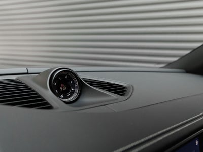2025 Porsche Macan Electric 4S