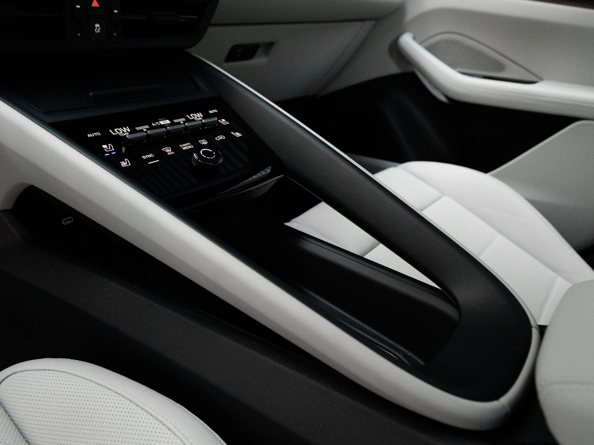 2025 Porsche Macan Electric 4S