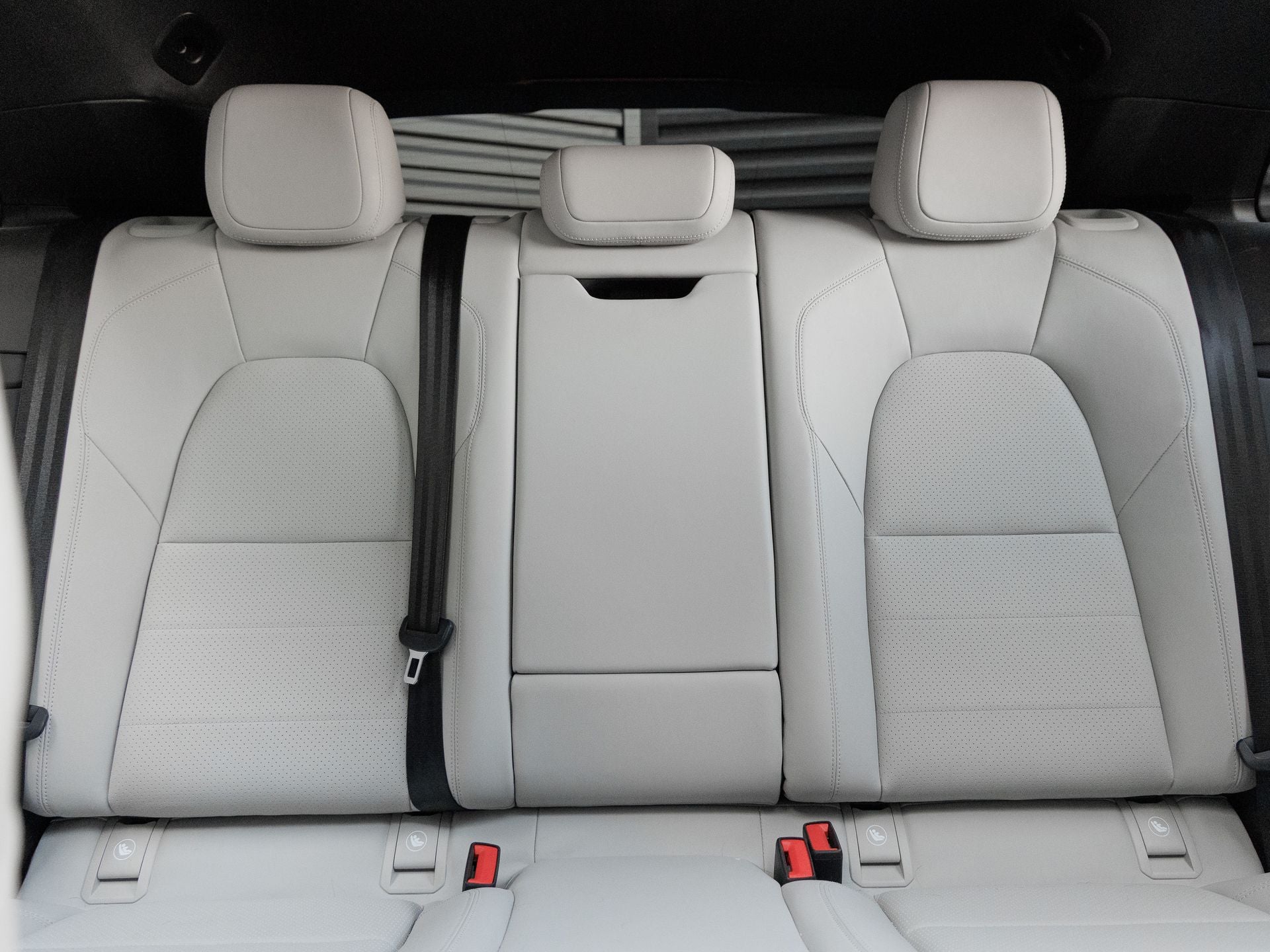 2025 Porsche Macan Electric 4S