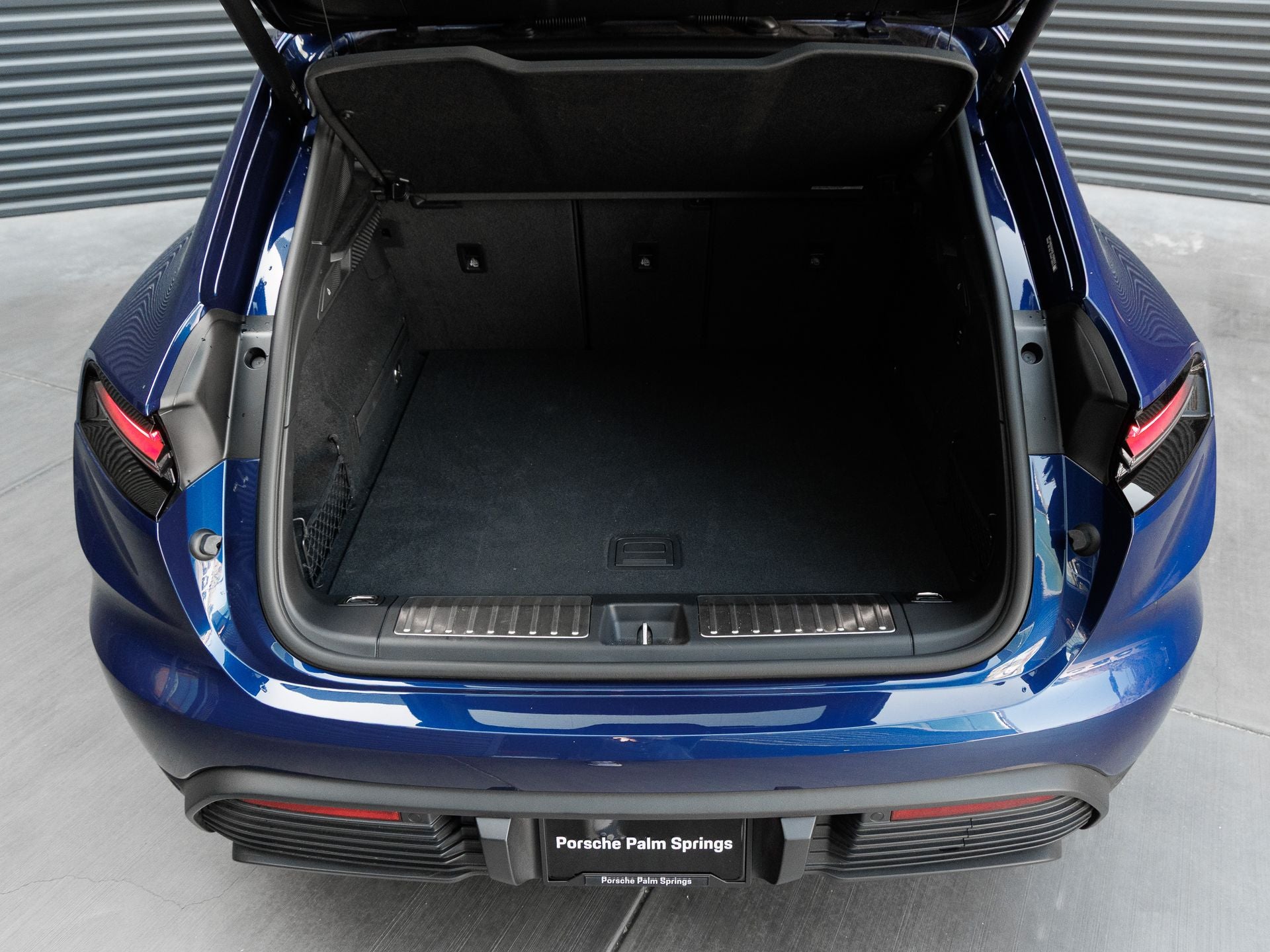 2025 Porsche Macan Electric 4S