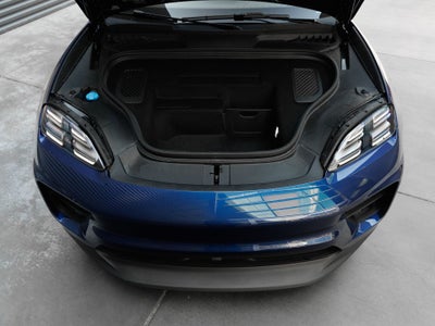 2025 Porsche Macan Electric 4S
