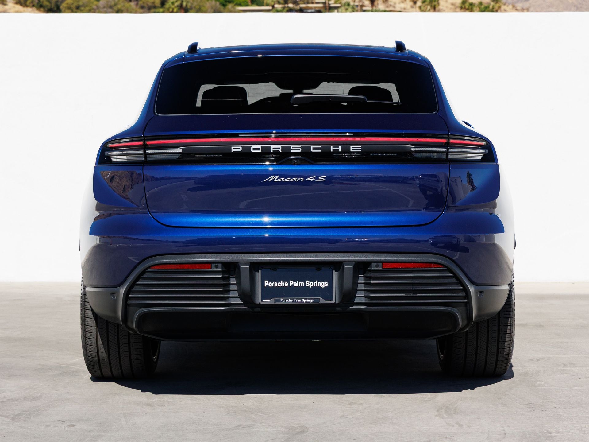 2025 Porsche Macan Electric 4S