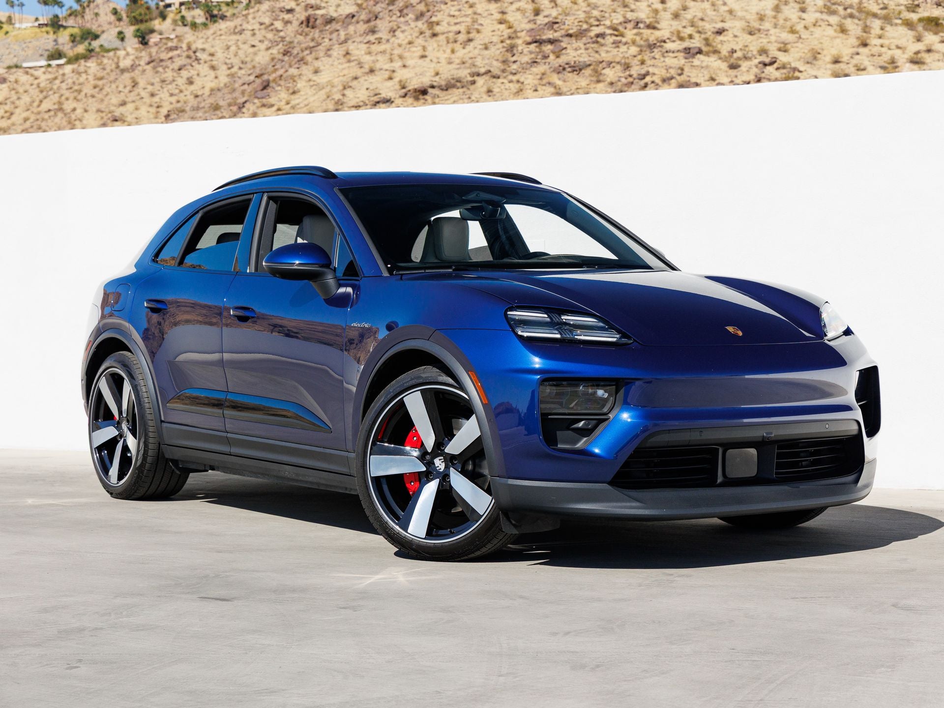 2025 Porsche Macan Electric 4S