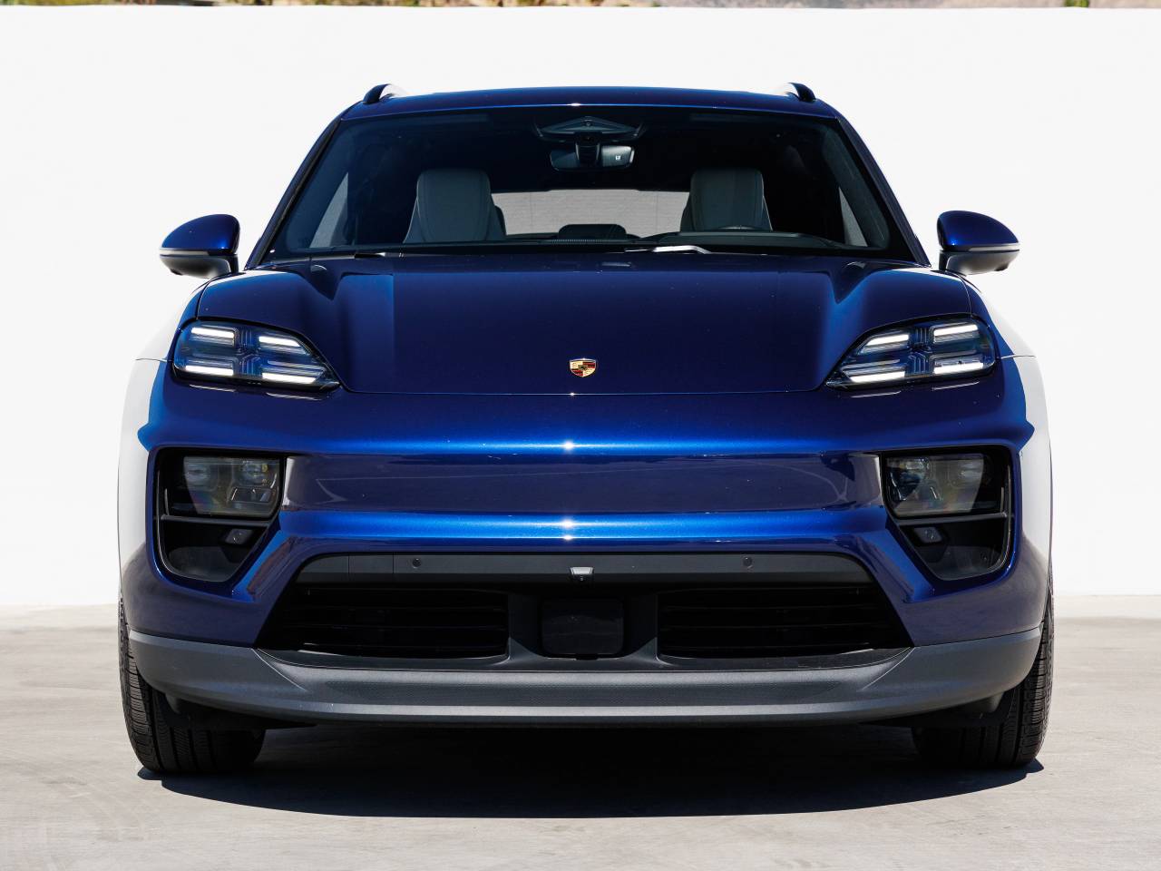 2025 Porsche Macan 4S Electric