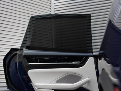 2025 Porsche Macan 4S Electric