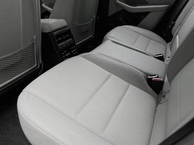 2025 Porsche Macan 4S Electric
