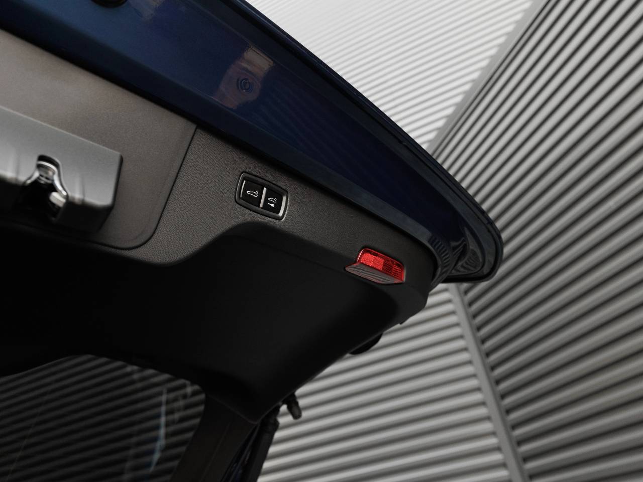 2025 Porsche Macan 4S Electric